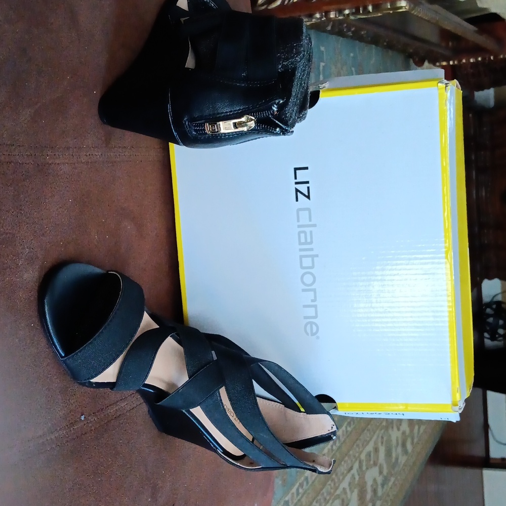 Liz Claiborne shoes